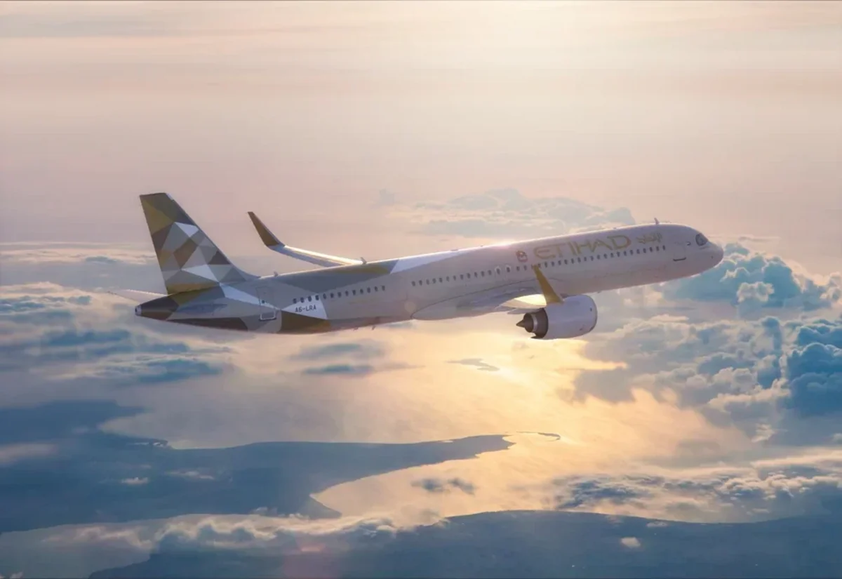Самолет авиакомпании Etihad Airways попал в турбулентность, есть пострадавшие