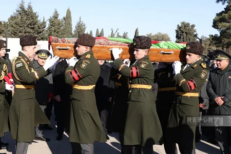 Azərbaycanın Milli Qəhrəmanı Şahin Tağıyev dəfn olunub - YENİLƏNİB