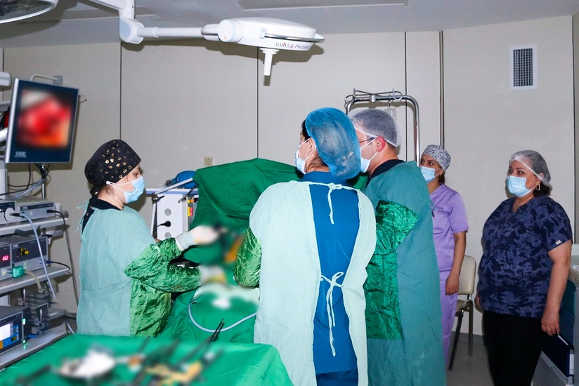 TƏBİB расширяет применение высокотехнологичных хирургических услуг в региональных больницах