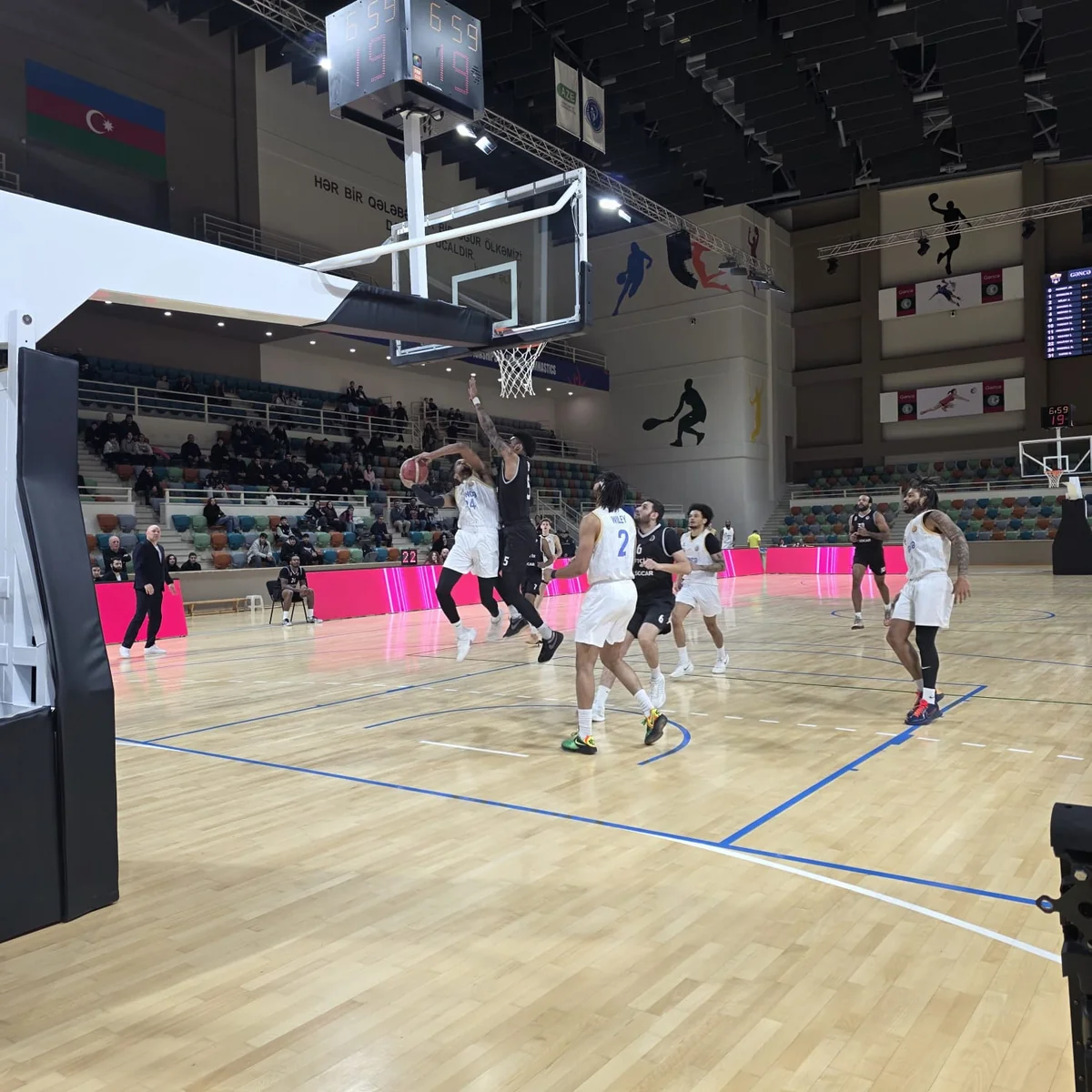 Azərbaycan Basketbol Liqası: Ordu Sərhədçiyə, Neftçi isə Gəncəyə qalib gəlib