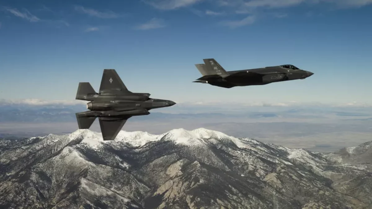 Danimarka və Fransa Qrenlandiya üzərində təlim uçuşları həyata keçirib