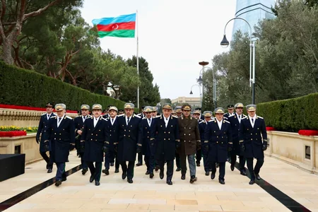 Prokurorluq əməkdaşları Şəhidlər xiyabanını ziyarət edib