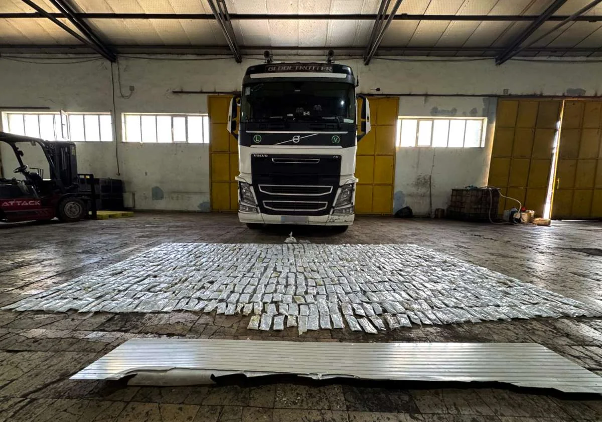 Naxçıvanda İrandan Polşaya aparılan xüsusi üsulla gizlədilmiş 39 kiloqramdan artıq heroin aşkarlanıb
