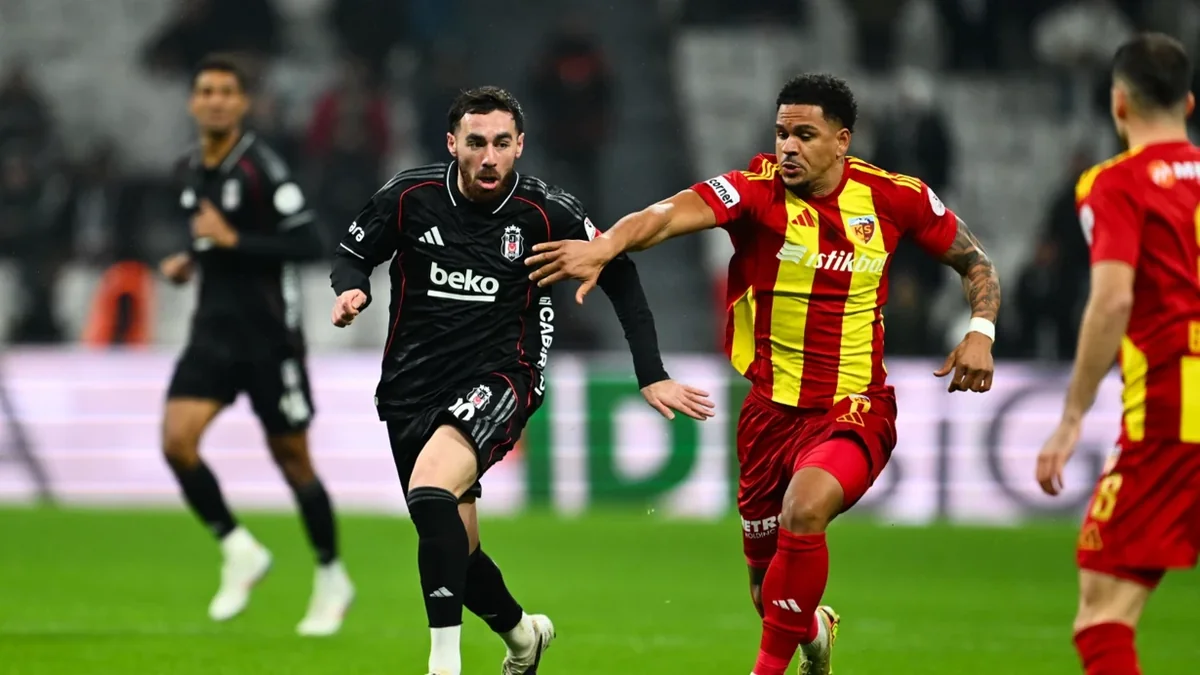 Türkiyə Superliqası: Beşiktaş son dəqiqə qolu ilə qələbə qazanıb