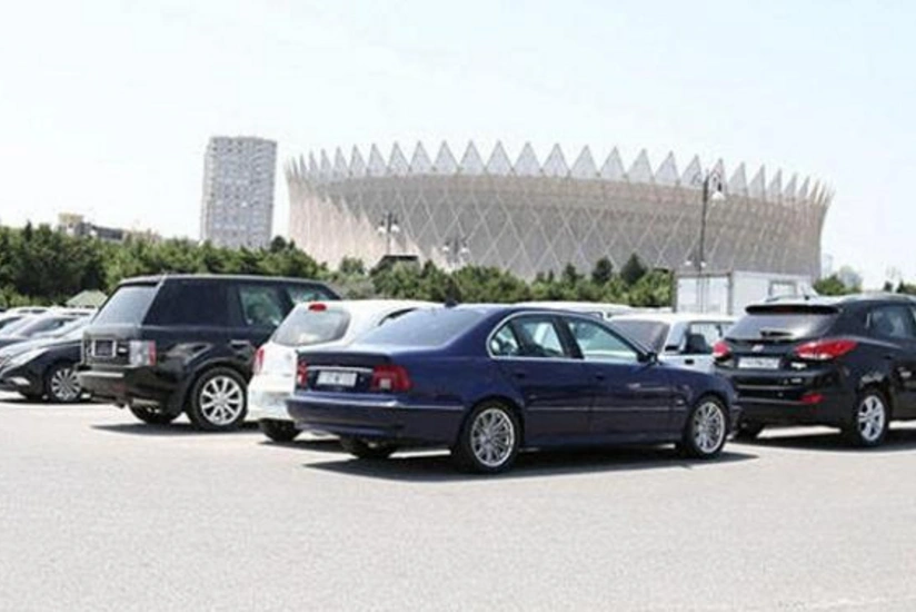 Милли Меджлис готовит поправки в правила хранения эвакуированных машин