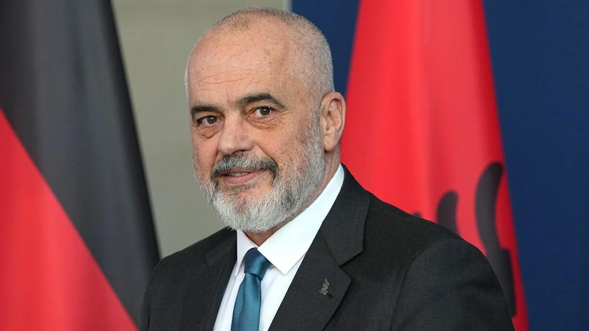 Albaniyanın Baş naziri Trampın Sülh şurasına daxil olmaq dəvətini qəbul edib
