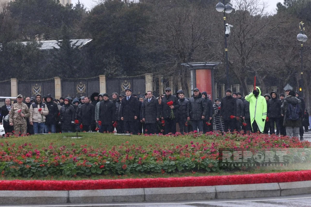 Azerbaijan observes moment of silence for 20 January martyrs