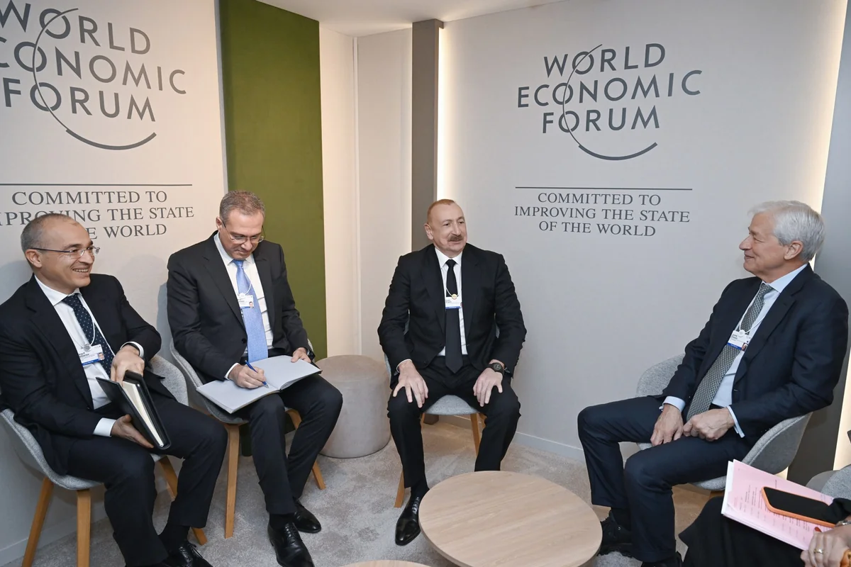 İlham Əliyev Davosda J.P. Morgan şirkətinin sədri və baş icraçı direktoru ilə görüşüb