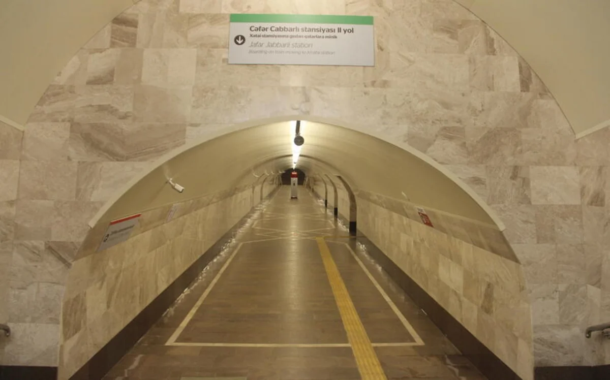 28 May-Cəfər Cabbarlı metrostansiyaları arasında yeni piyada tunelində qazıntı işlərinə başlanılıb