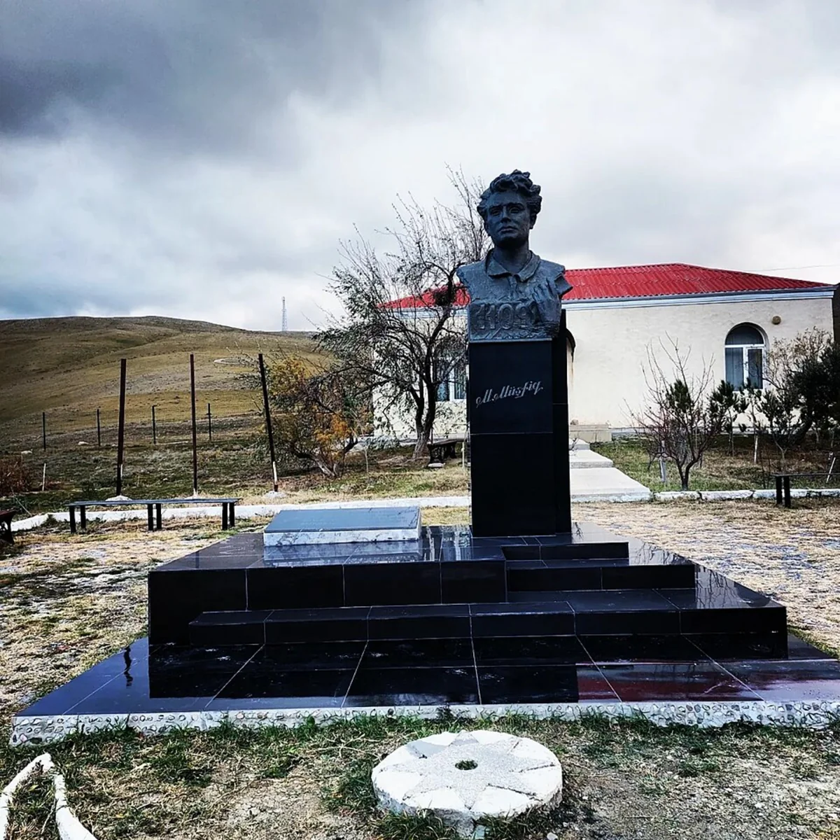 Mikayıl Müşviqin xatirə muzeyinin əsaslı təmiri işlərinə başlanılır