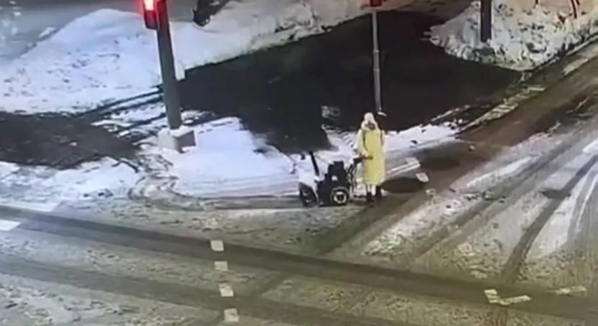 В Москве задержали женщину за угон снегоуборочной машины