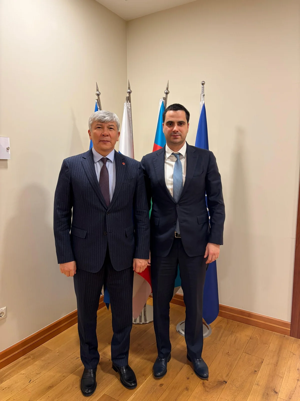 Slovakiya və Qırğızıstan səfirləri regional məsələləri müzakirə ediblər