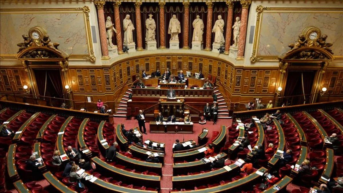 Fransada hökumətin istefaya göndərilməsi ilə bağlı altıncı cəhd uğursuz olub