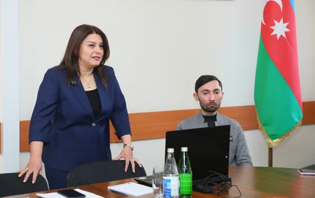 Xəbər dilində məsuliyyət, ənənəvi media və rəqəmsal platformalarda tipik səhvlər mövzusunda təlim keçirilib