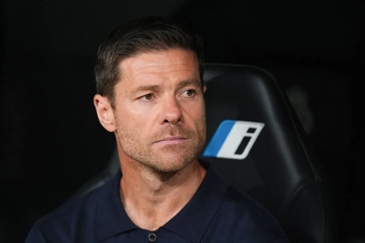 KİV: Liverpul baş məşqçi postuna Xabi Alonsonu gətirmək istəyir