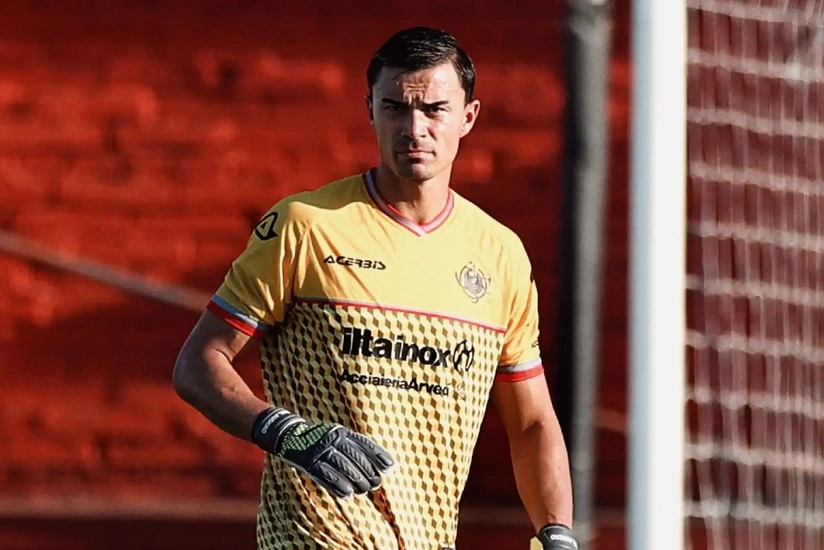 İtaliya klubu qapıçısını stadionda qoyub gedib