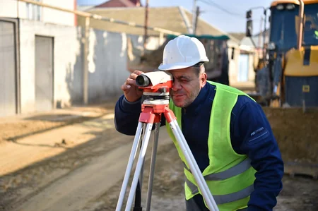 Bakıda 7 küçədə üzərində evlər tikilən su-kanalizasiya xətlərinin yeri dəyişdirilir