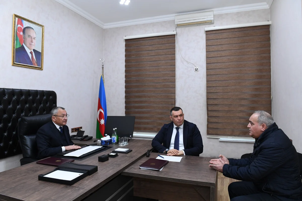 Rövşən Rzayev vətəndaş qəbulu keçirib
