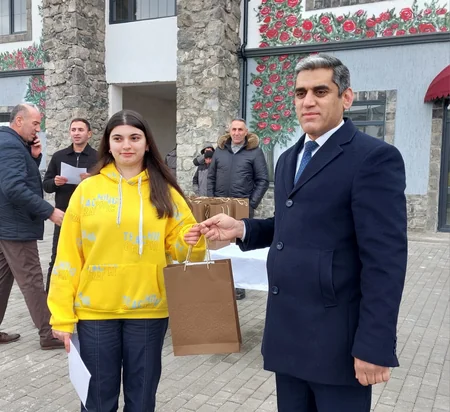 Növbəti köç karvanı Zəngilanın Məmmədbəyli kəndinə çatıb, açarlar təqdim olunub - YENİLƏNİB-2