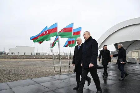 Президент Ильхам Алиев заложил фундамент нового предприятия в Сумгайыте