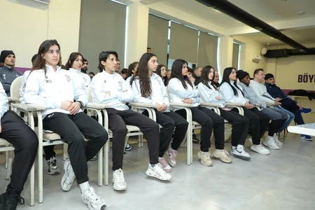 AFFA-nın Hakimlər Komitəsi Sumqayıt komandasına oyun qaydaları ilə bağlı seminar keçirib