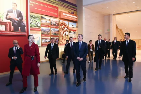 Ceyhun Bayramov Çin Kommunist Partiyasının Muzeyini ziyarət edib