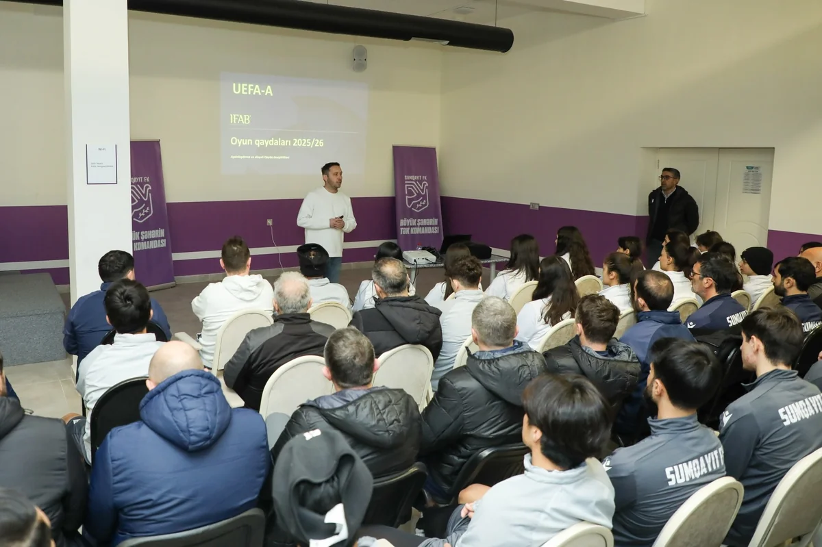 AFFA-nın Hakimlər Komitəsi Sumqayıt komandasına oyun qaydaları ilə bağlı seminar keçirib