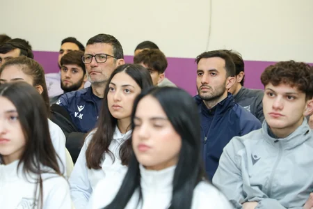 AFFA-nın Hakimlər Komitəsi Sumqayıt komandasına oyun qaydaları ilə bağlı seminar keçirib