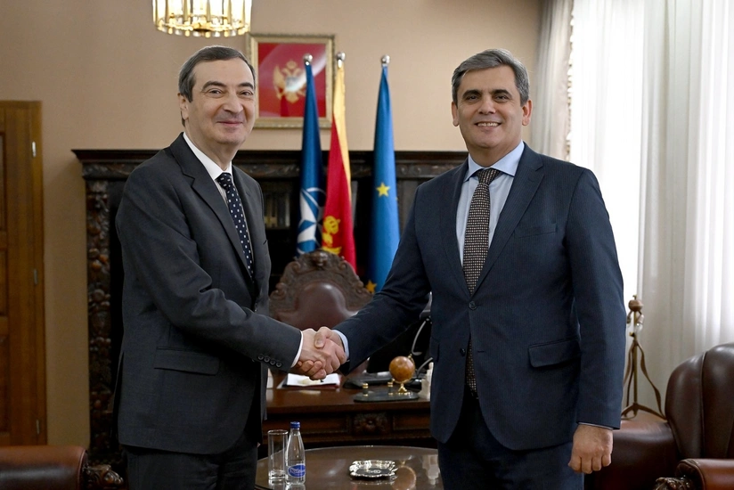 Azerbaijan, Montenegro discuss development of cooperation
