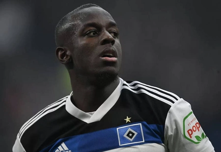 Almaniya klubunun futbolçusu sərxoş vəziyyətdə avtomobil idarə etdiyinə görə cəzalandırılıb