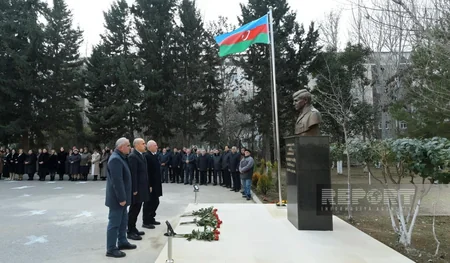 В Мингячевире открыли бюст Национального героя Натига Гасымова
