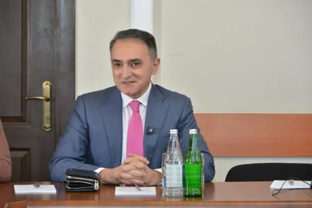 Uğurlu kommunikasiya: səlis nitq və sərlövhə yaradıcılığı mövzusunda təlim keçirilib