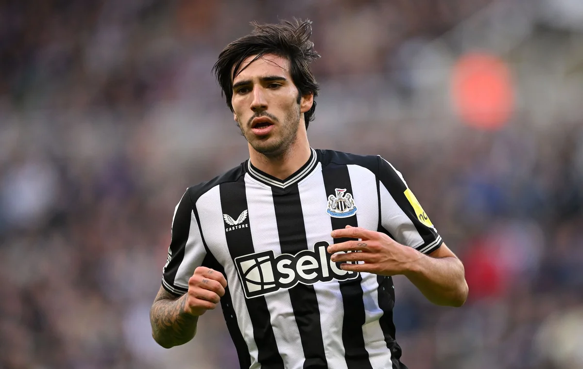 Qarabağın rəqibi futbolçusu üçün Arsenalın göndərdiyi ilk təklifi rədd edib