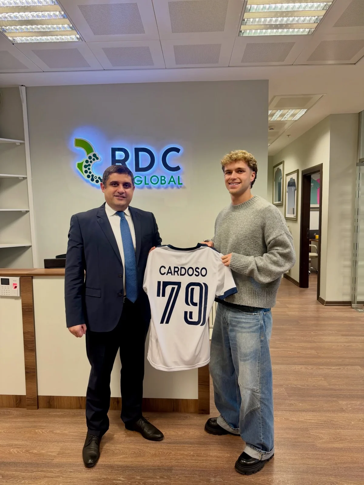 İmişli yeni futbolçu ilə müqavilə imzalayıb