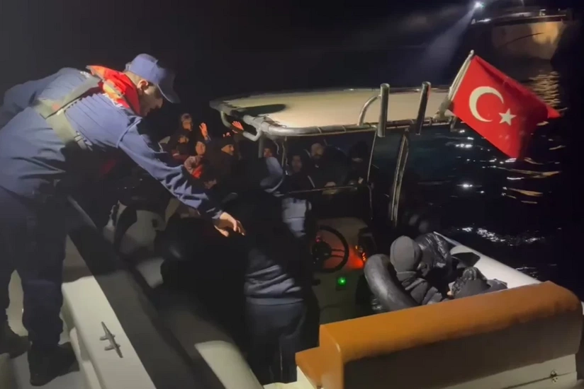 İzmirdə 28 qanunsuz miqrant saxlanılıb