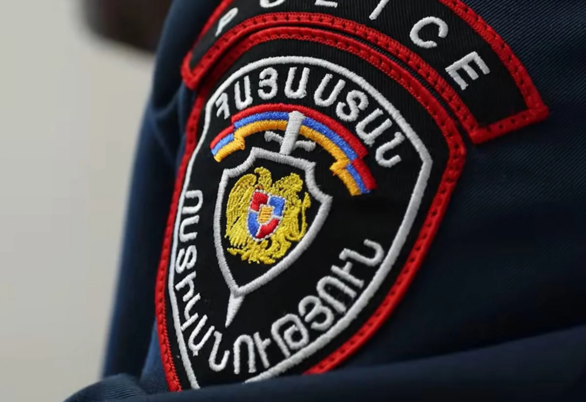 В Армении полицейского обвиняют в избиении и оскорблении допрашиваемого