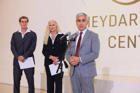 Heydər Əliyev Mərkəzində Vəhşi təbiətin super qəhrəmanları adlı sərgi açılıb