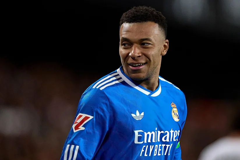 Mbappe Ronaldu və Messinin nailiyyətini təkrarlayıb