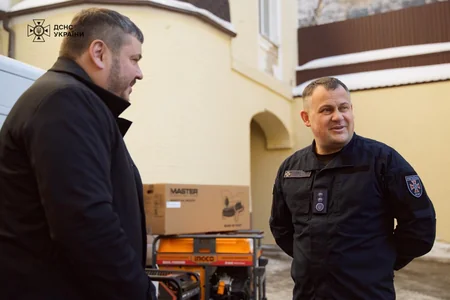 Украина получила от Азербайджана генераторы и спасательное оборудование