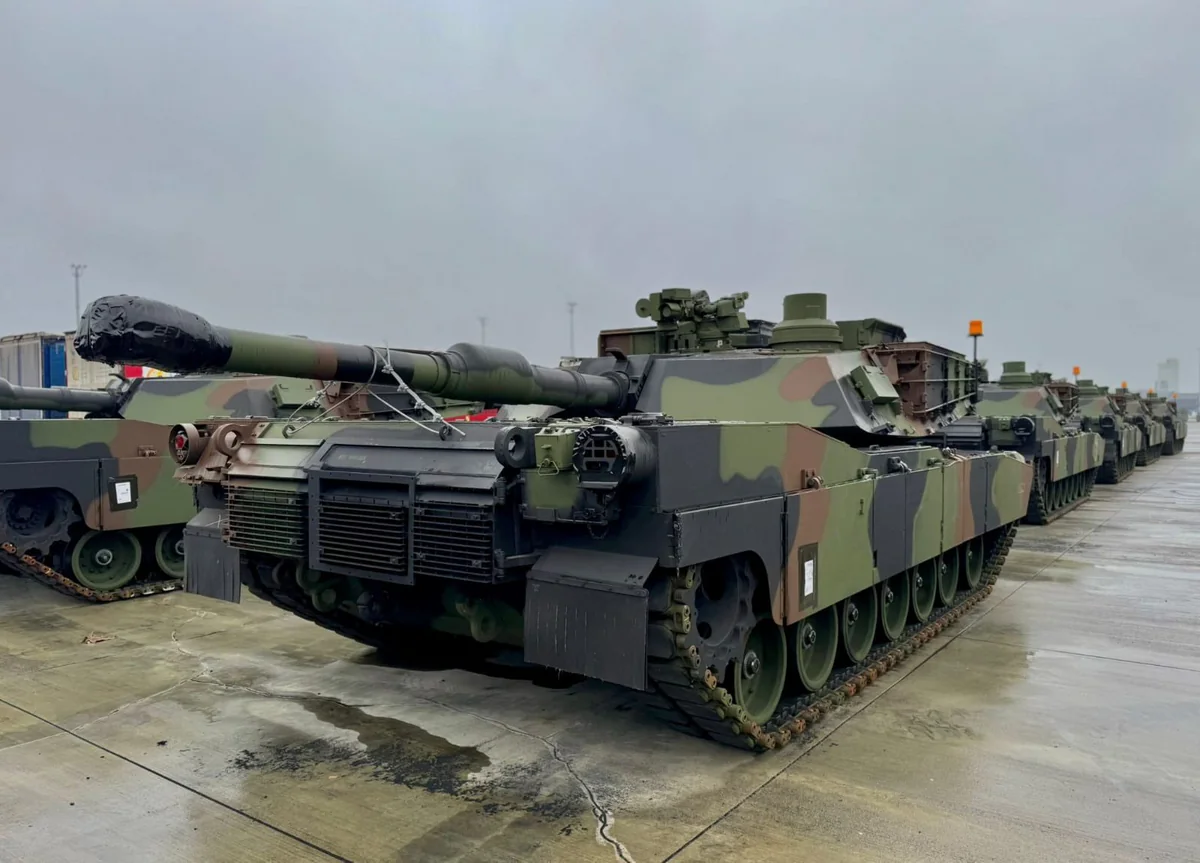 Польша получила первую партию американских танков Abrams