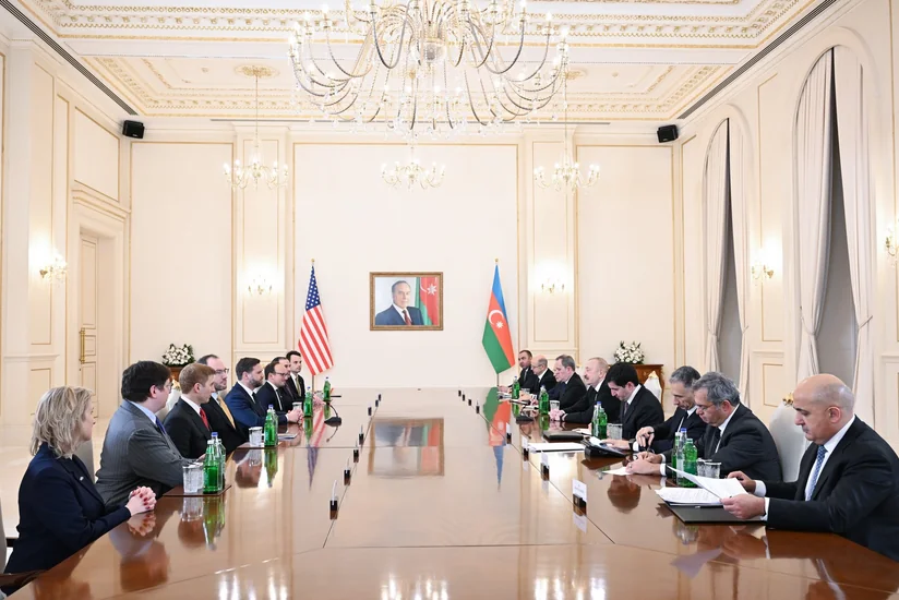 İlham Əliyevlə Cey Di Vens arasında geniştərkibli görüş başa çatıb - YENİLƏNİB