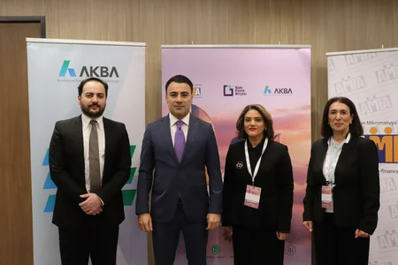 FINCA Azerbaijan BOKT 1-ci İnvestor Mikromaliyyə Forumunda MÜKAFATLANDIRILIB - FOTO