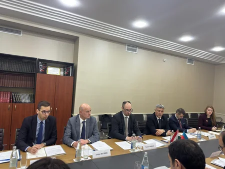 Azərbaycan və Macarıstan konsulluq sahəsində yeni ikitərəfli sənədlərin imzalanmasını müzakirə edib