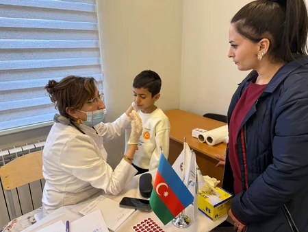 Səhiyyə Nazirliyi Ağdərədə uşaqlar üçün tibbi aksiya keçirib