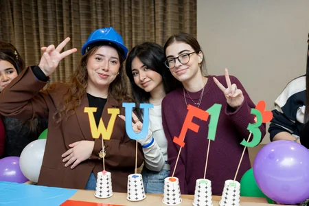 Тренинги для волонтеров WUF13 начнутся 16 февраля