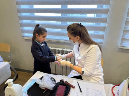 Səhiyyə Nazirliyi Ağdərədə uşaqlar üçün tibbi aksiya keçirib