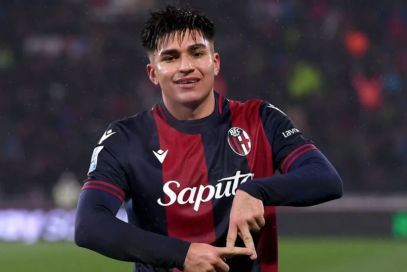 İtaliya təmsilçisi argentinalı hücumçunun müqaviləsinin müddətini daha 4 il uzadıb