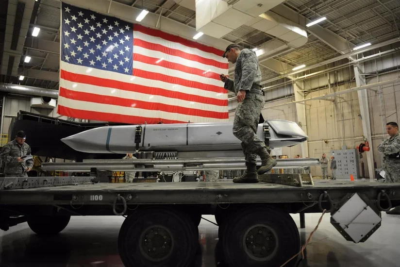 ABŞ Rusiya və Çinlə bərabər şərtlərlə nüvə sınaqlarına qayıdacaq