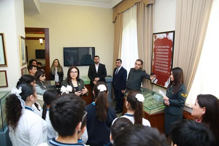 Xocalı soyqırımının 34-cü ili ərəfəsində bir qrup Sumqayıt məktəblisi Memorial Soyqırımı Muzeyini ziyarət edib