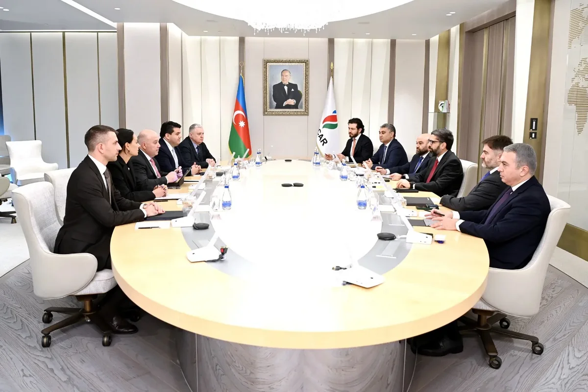 SOCAR president meets with executive vice president of Baker Hughes